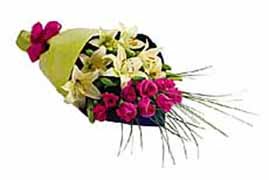 1 lilyum ve 7 g�lden buket   G�lba�� �i�ek yolla , �i�ek g�nder , �i�ek�i  