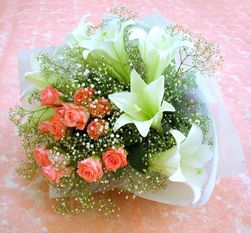  Ankara G�lba�� �i�ek�i uluslararas� �i�ek g�nderme  lilyum ve 7 adet g�l buket