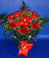  ankara G�lba�� �i�ek ma�azas� , �i�ek�i adresleri  3 adet kirmizi g�l ve kir �i�ekleri buketi
