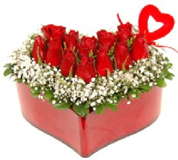 Kalp i�erisinde 9 k�rm�z� g�l kalp �ubuk  G�lba�� �i�ek yolla , �i�ek g�nder , �i�ek�i  