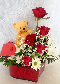 Mika kalp 5 K�rm�z� g�l ay�c�k ve krizantem  Ankaradaki �i�ek�iler G�lba�� cicek , cicekci 