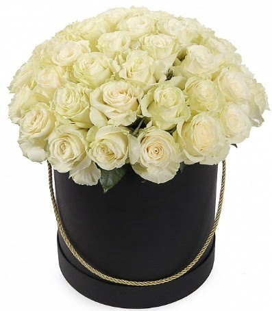 33 adet beyaz gül özel kutuda isteme çiçeği  Gölbaşı çiçek siparişi yurtiçi ve yurtdışı çiçek siparişi 