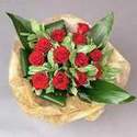 9 adet kirmizi g�l krep kagida  G�lba�� anneler g�n� �i�ek yolla 