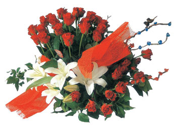  Gölbaşı ankara çiçek servisi , çiçekçi adresleri  17 adet gül ve kazablanka çiçegi aranjmani