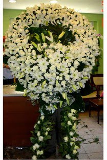 Cenaze çelenk , cenaze çiçekleri , çelengi  Ankara Gölbaşı hediye sevgilime hediye çiçek 