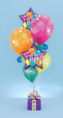  Ankara G�lba�� �i�ek�i uluslararas� �i�ek g�nderme  15 adet u�an balon ve k���k kutuda �ikolata