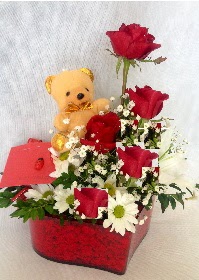 Mika kalp 5 K�rm�z� g�l ay�c�k ve krizantem  Ankaradaki �i�ek�iler G�lba�� cicek , cicekci 