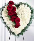  Ankara �i�ek�i G�lba�� �nternetten �i�ek sipari�i  Kalp pano i�erisinde g�ller