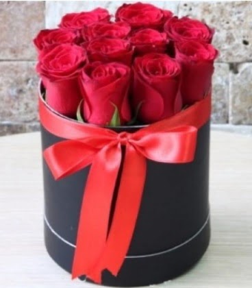 Kutu i�erisinde 9 adet k�rm�z� g�l  G�lba�� �i�ek yolla online �i�ek�i , �i�ek sipari�i 
